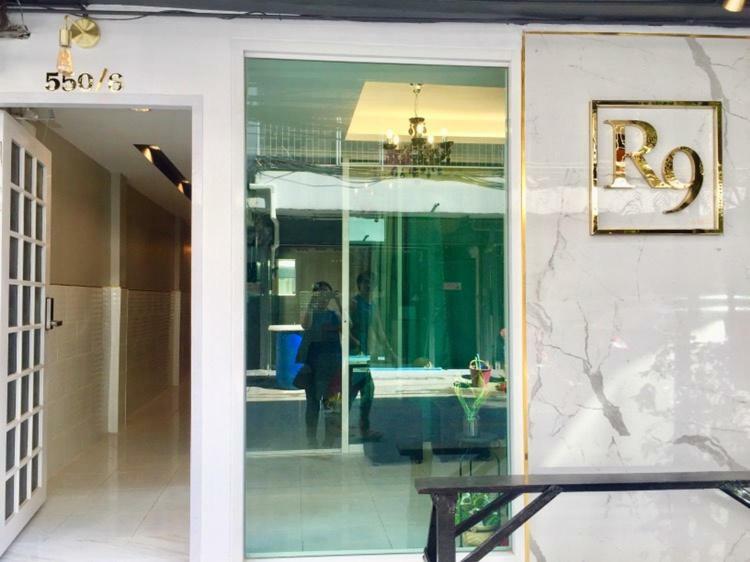 R9 Bangkok Hotell Eksteriør bilde